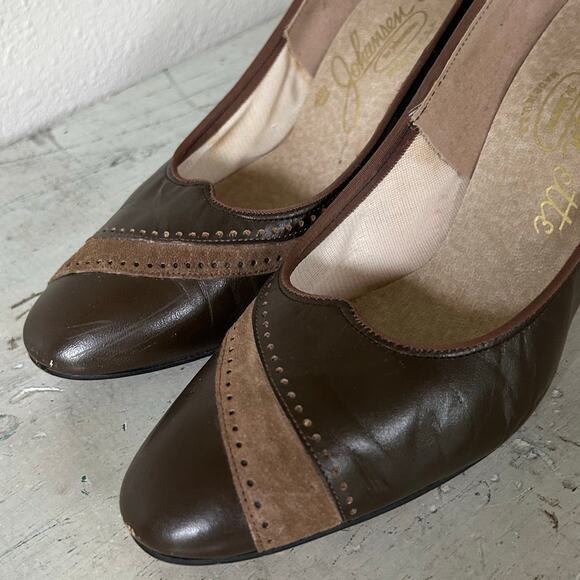 Vintage Ginnie Johansen wing tip high heel pumps two tone brown 50s 60s retro 7 - Picture 3 of 13
